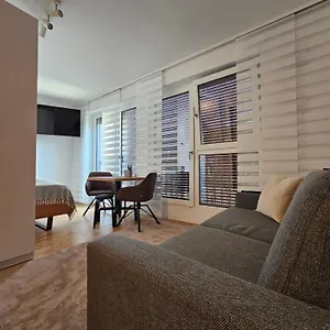 Apartment High Class - Design - Favorite Place - Full Equipment - Public Transport, Nürnberg